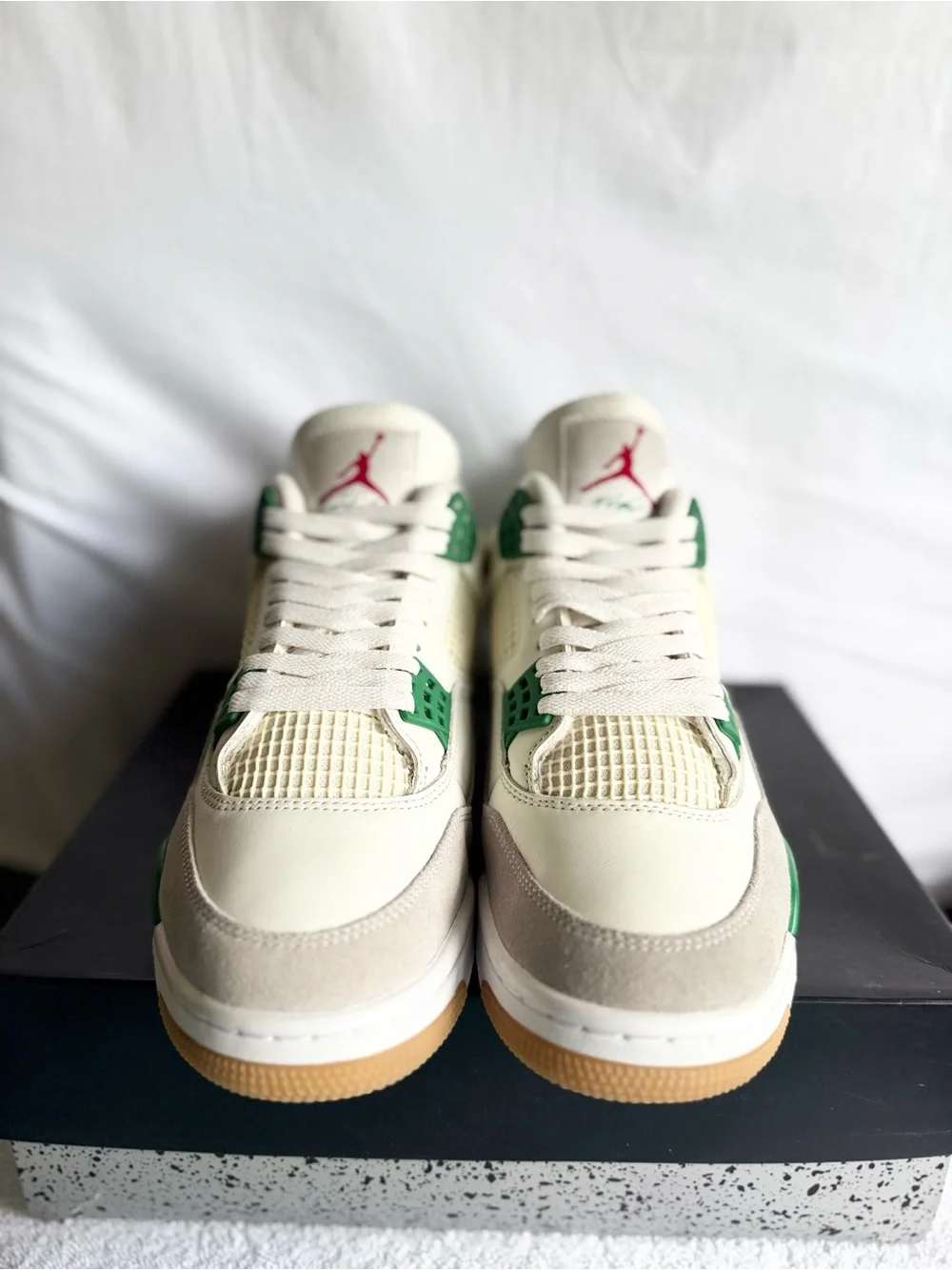 AUTHENTIC Jordan 4 Retro SB Pine Green size 10 DR5415-103 2022 VNDS